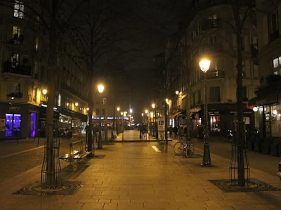 Fabulous Flat In Center, Fully Equiped, Ac, Elevator Appartement Parijs